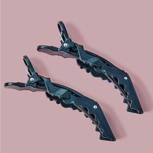 3/$5 Beachwaver- Black Darby Clips set (2) Retail $6